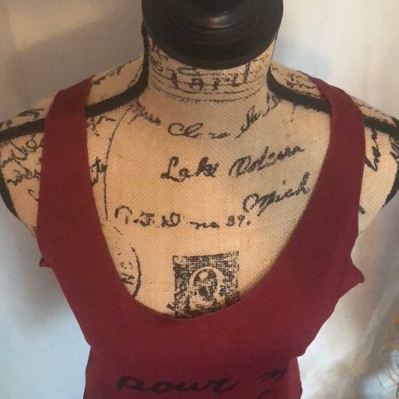 🆕 Pour Me Wine O-Neck Tank - Picture 4 of 7